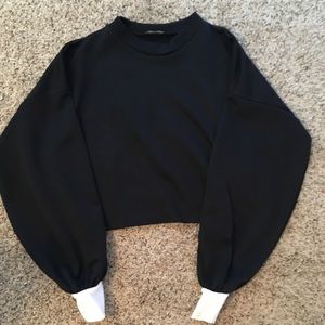 Balloon Sleeve Cropped Long-Sleeved Top